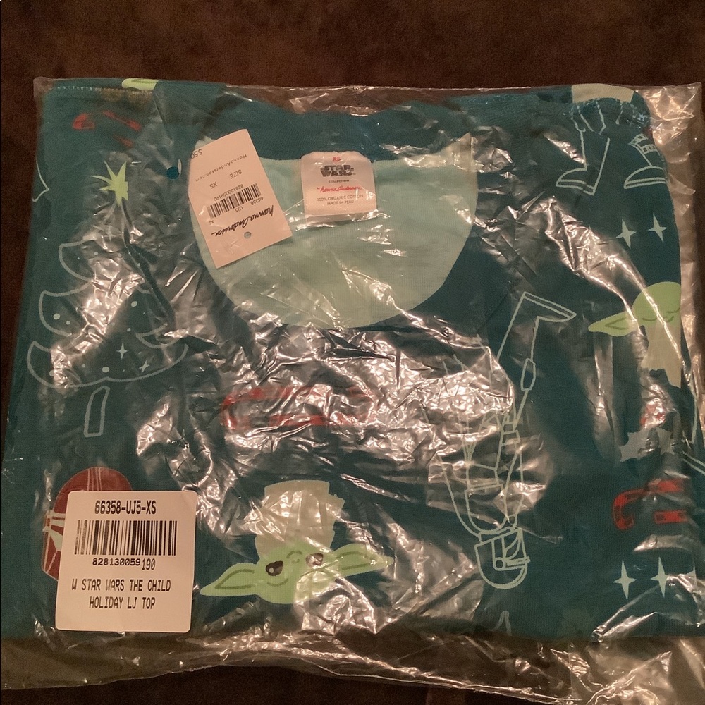 New in Package Hanna Andersson Women’s Star Wars The Child LJ/ PJ Top Size XS